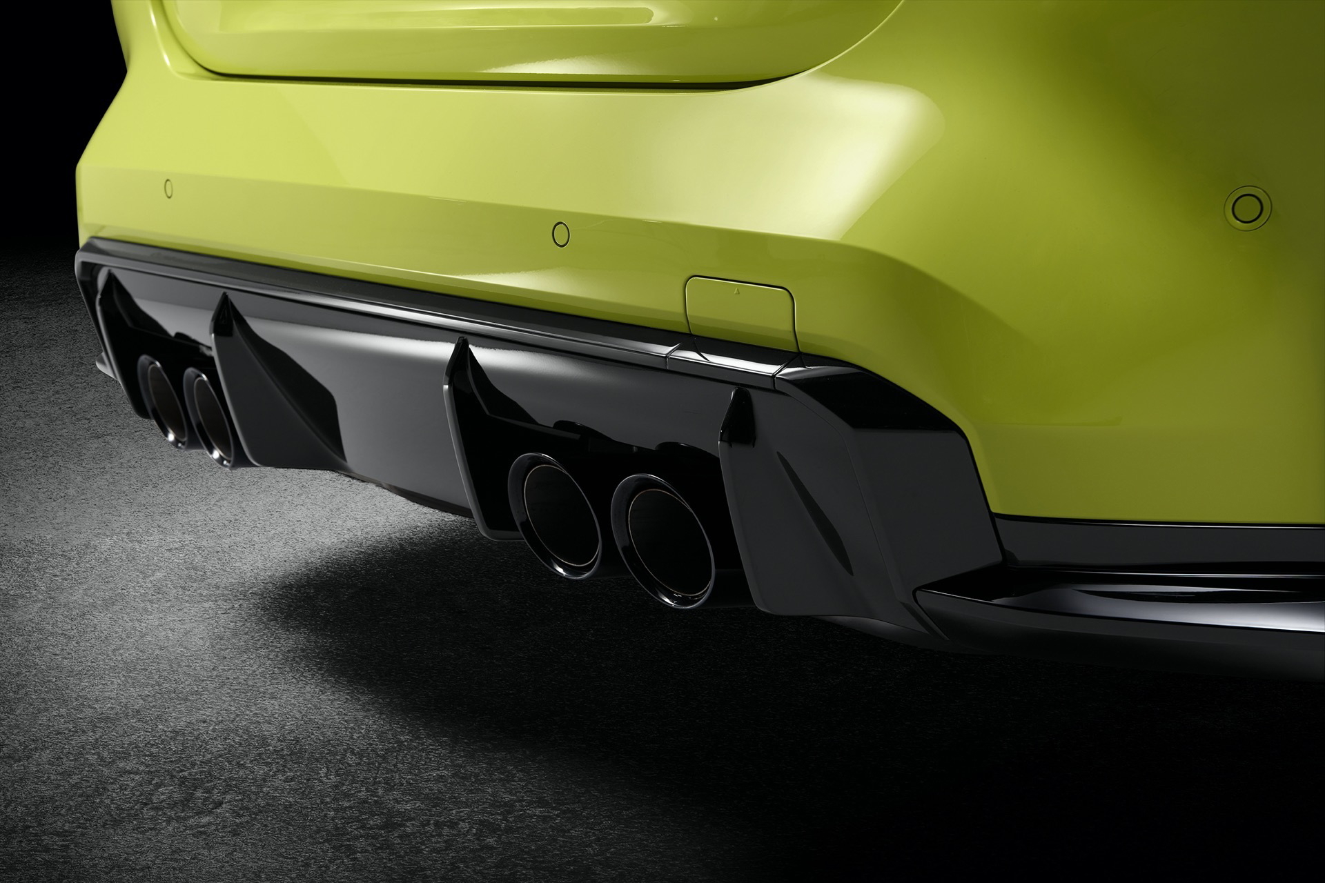 Bmw M4 Competition Coupe Amarillo Difusor Y Escapes