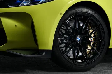 Bmw M4 Competition Coupe Amarillo Llantas