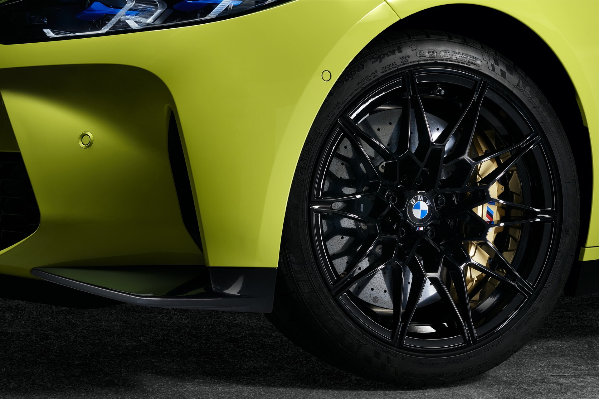 Bmw M4 Competition Coupe Amarillo Llantas