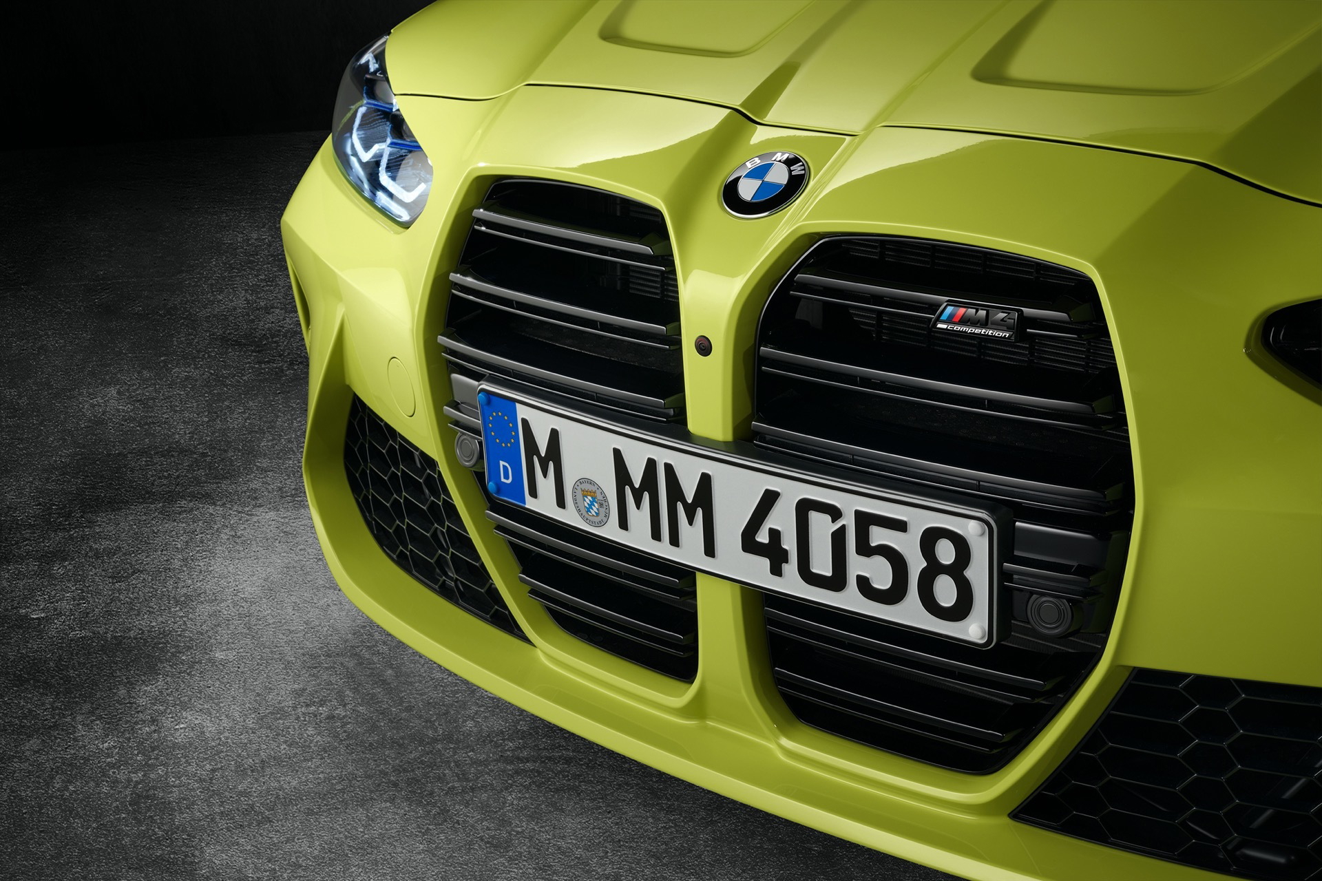 Bmw M4 Competition Coupe Amarillo Parrilla 03