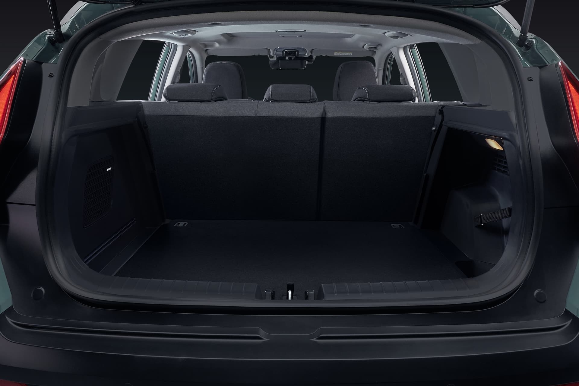 Vista del amplio maletero del Hyundai Bayon, listo para la carga.