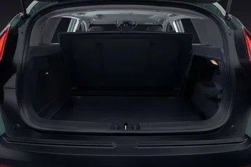 Vista trasera del maletero Hyundai Bayon, amplio y funcional para el segmento