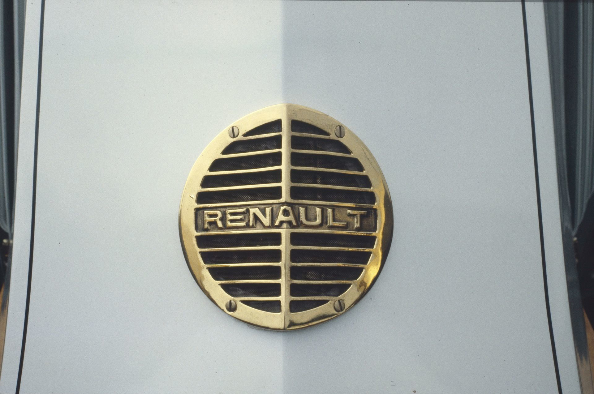 Nuevo Logo Renault 2021 7 1