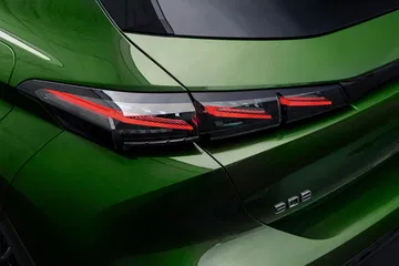 Peugeot 308 2021 Pilotos Traseros 02