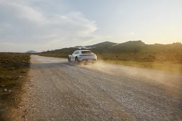 Porsche Taycan Cross Turismo Offroad Design 12