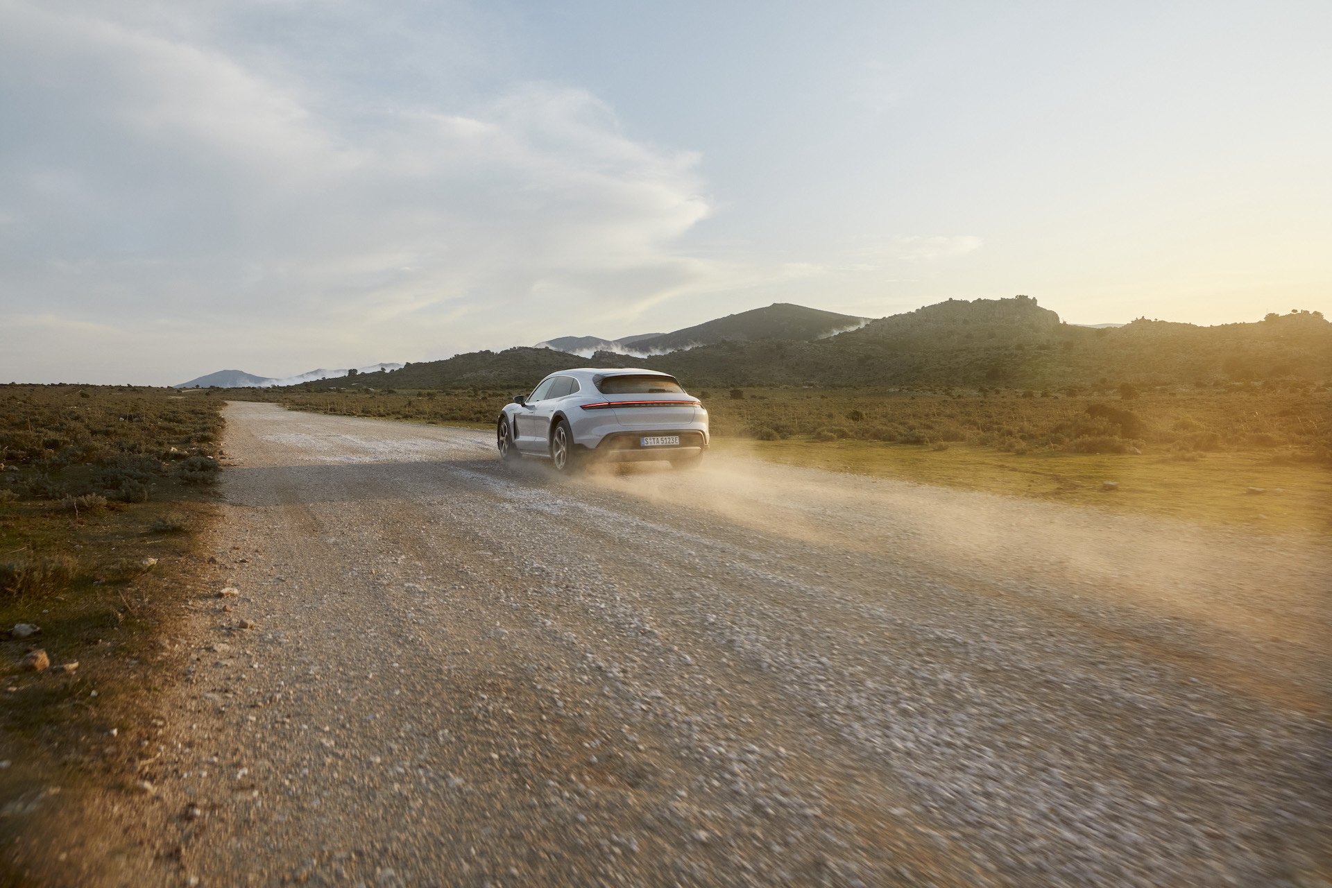 Porsche Taycan Cross Turismo Offroad Design 12