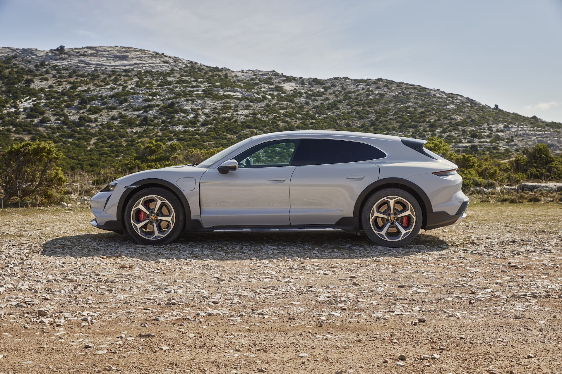 Porsche Taycan Cross Turismo Offroad Design 2