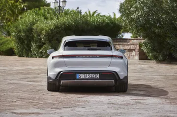 Porsche Taycan Cross Turismo Offroad Design 3