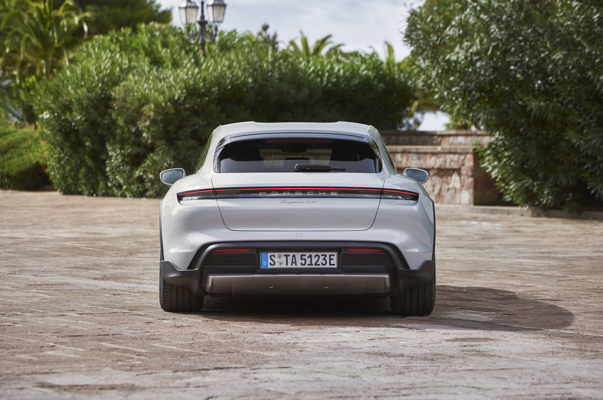 Porsche Taycan Cross Turismo Offroad Design 3