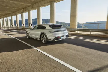 Porsche Taycan Cross Turismo Offroad Design 8