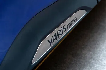 Toyota Yaris Cross 2021 Azul Bajos 2