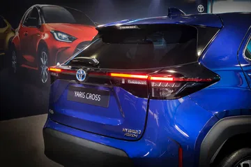 Toyota Yaris Cross 2021 Azul Pilotos Traseros