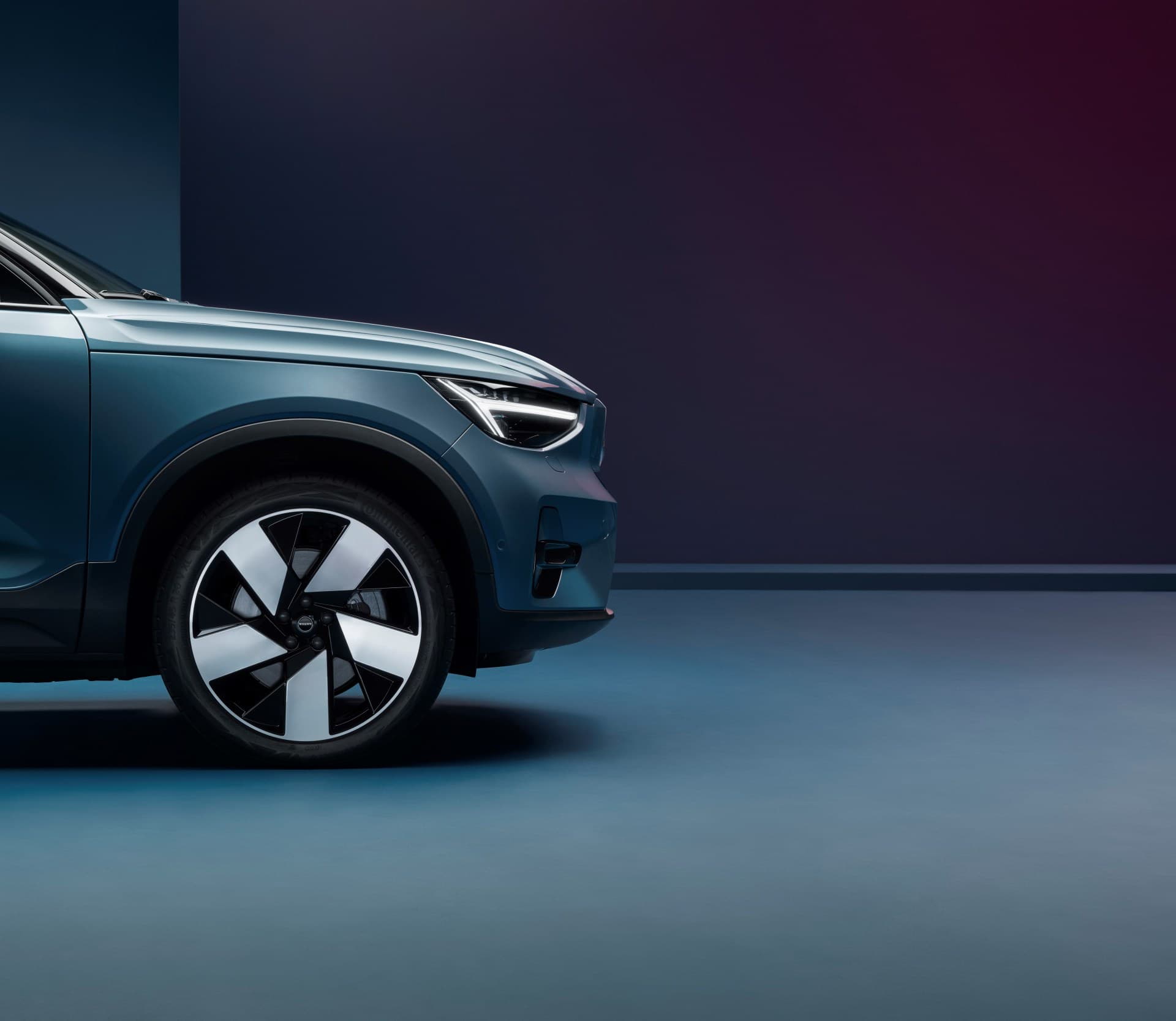 Volvo C40 Recharge Studio