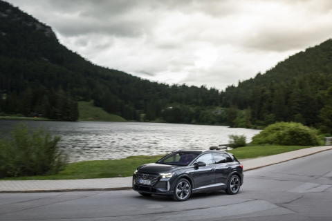 audi-q4-e-tron-2026-1