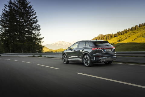 audi-q4-e-tron-2026-3