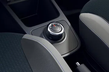 Dacia Spring (bbg)
