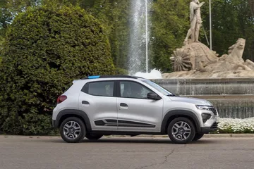 Dacia Spring 2021 0421 Lateral Movimiento 016