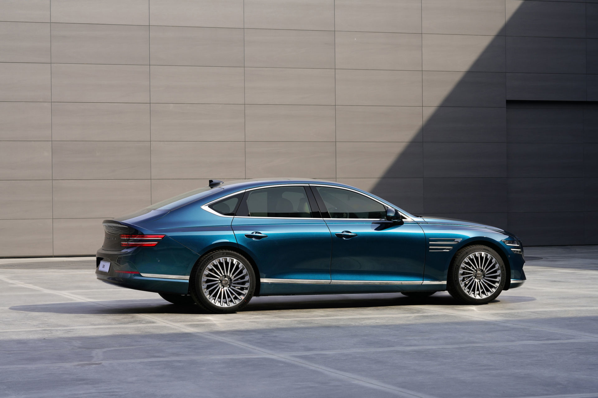 Genesis Electrified G80 2021 2