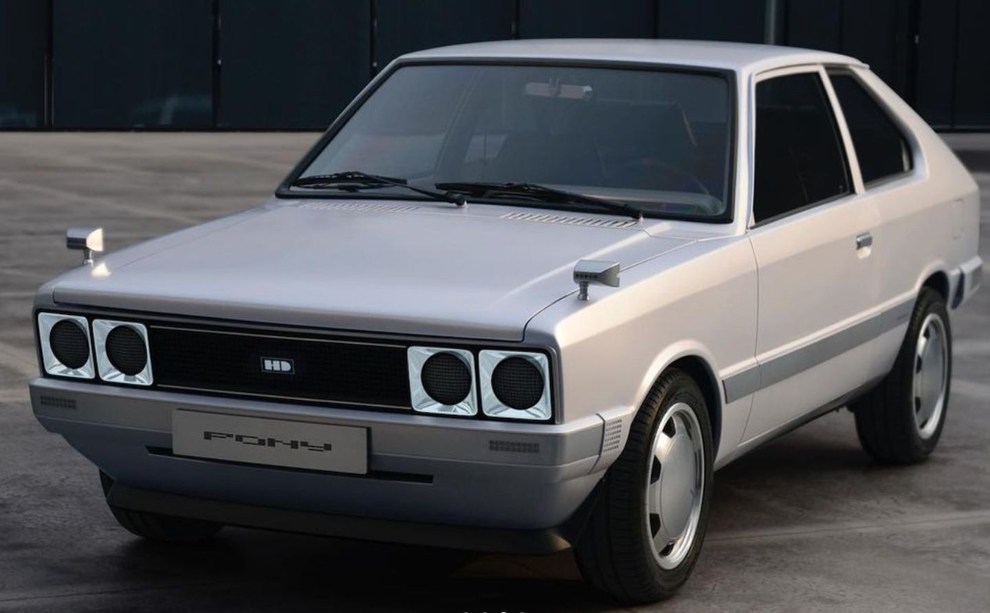 Hyundai Pony Heritage Ev 10