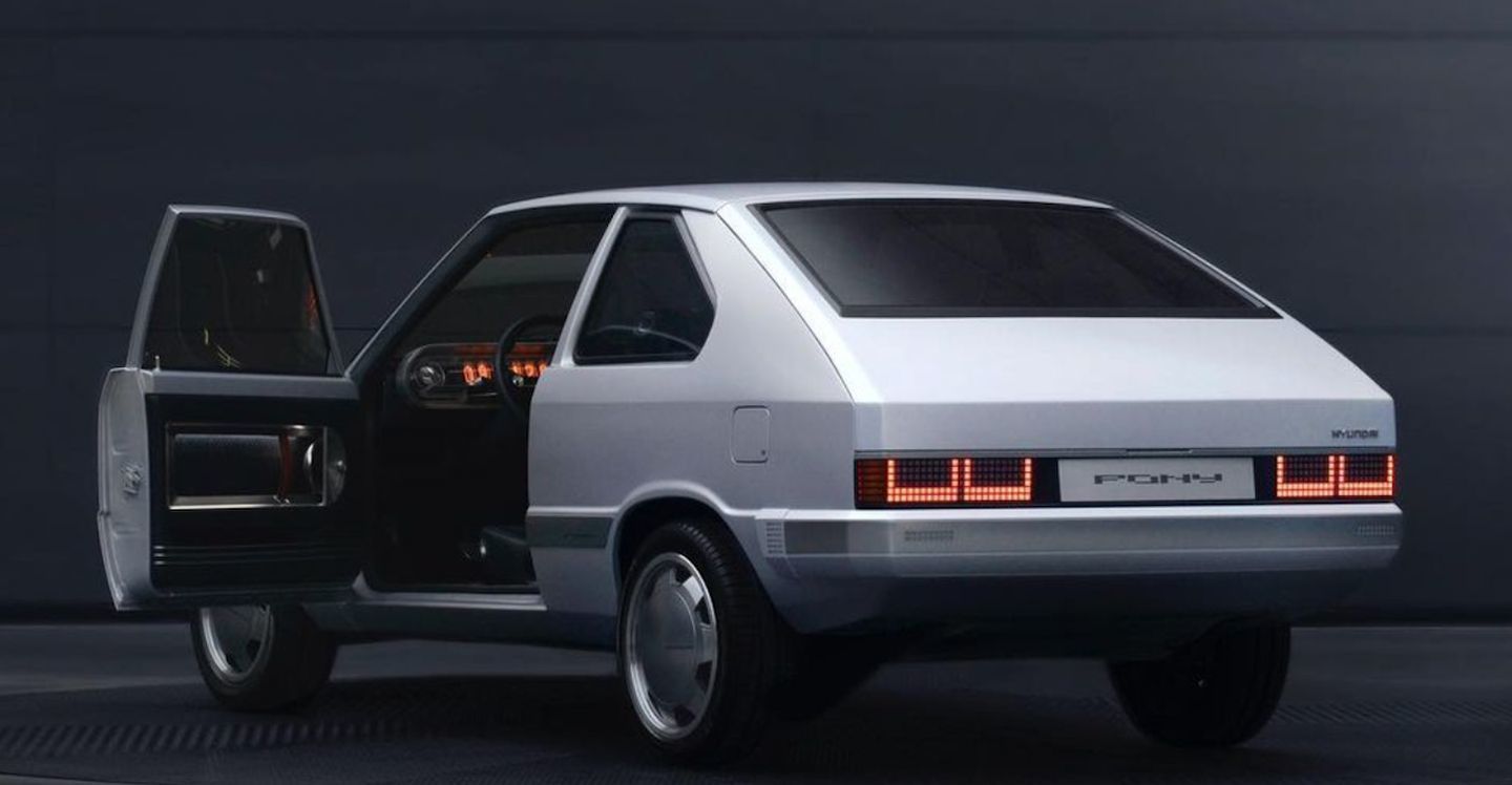 Hyundai Pony Heritage Ev 12