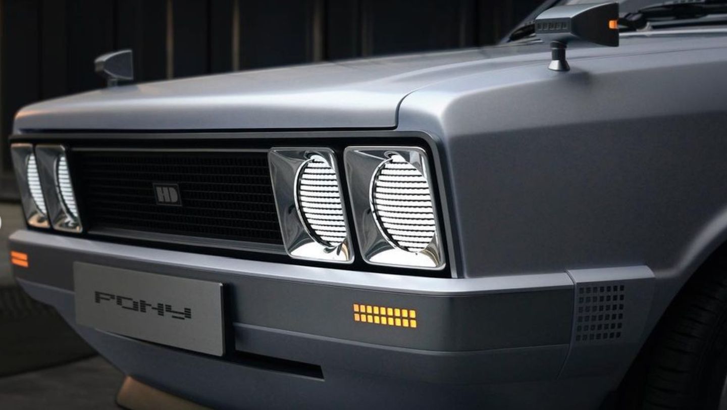 Hyundai Pony Heritage Ev 3