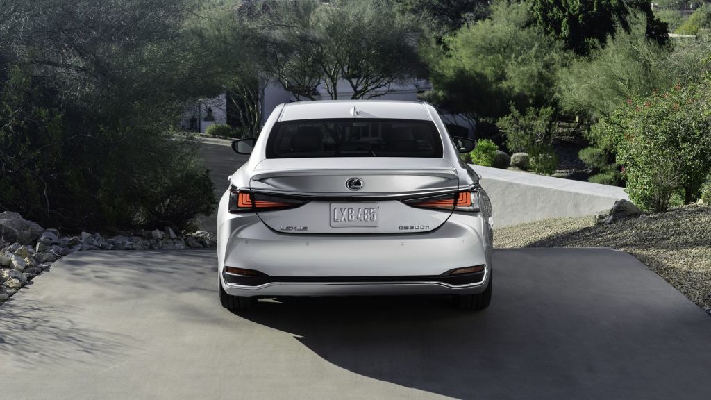 lexus-es-2021-10-1024x576.jpg