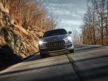 Maserati Levante Hybrid 2021 0421 036