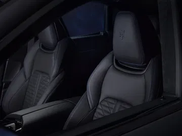 Maserati Levante Hybrid 2021 0421 Interior Asientos Delanteros 010