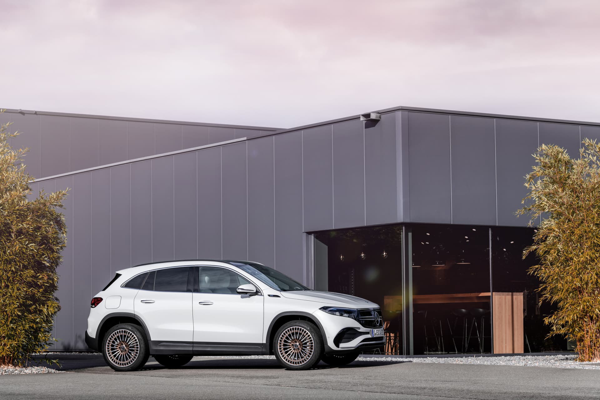 Der Eqa: Elektrischer Athlet Im Kompakten Format The Eqa: Electric Athlete In Compact Format