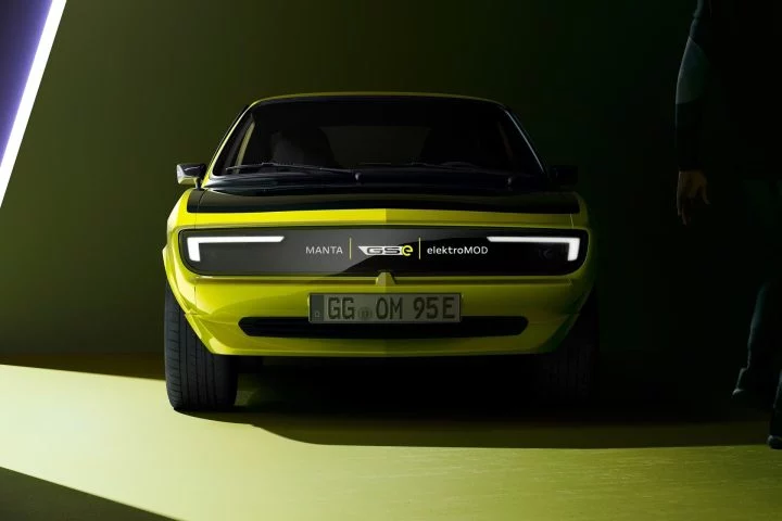 Opel Manta Gse 2021 0421 002