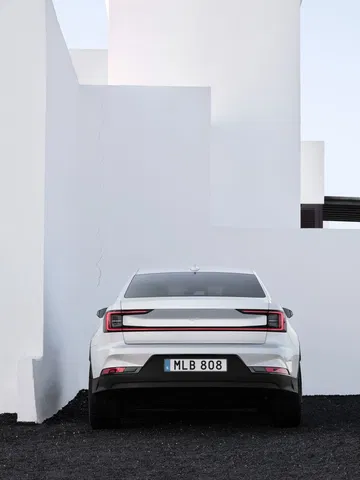 Polestar 2 Versiones Acceso 10