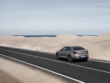 Polestar 2 Versiones Acceso 14