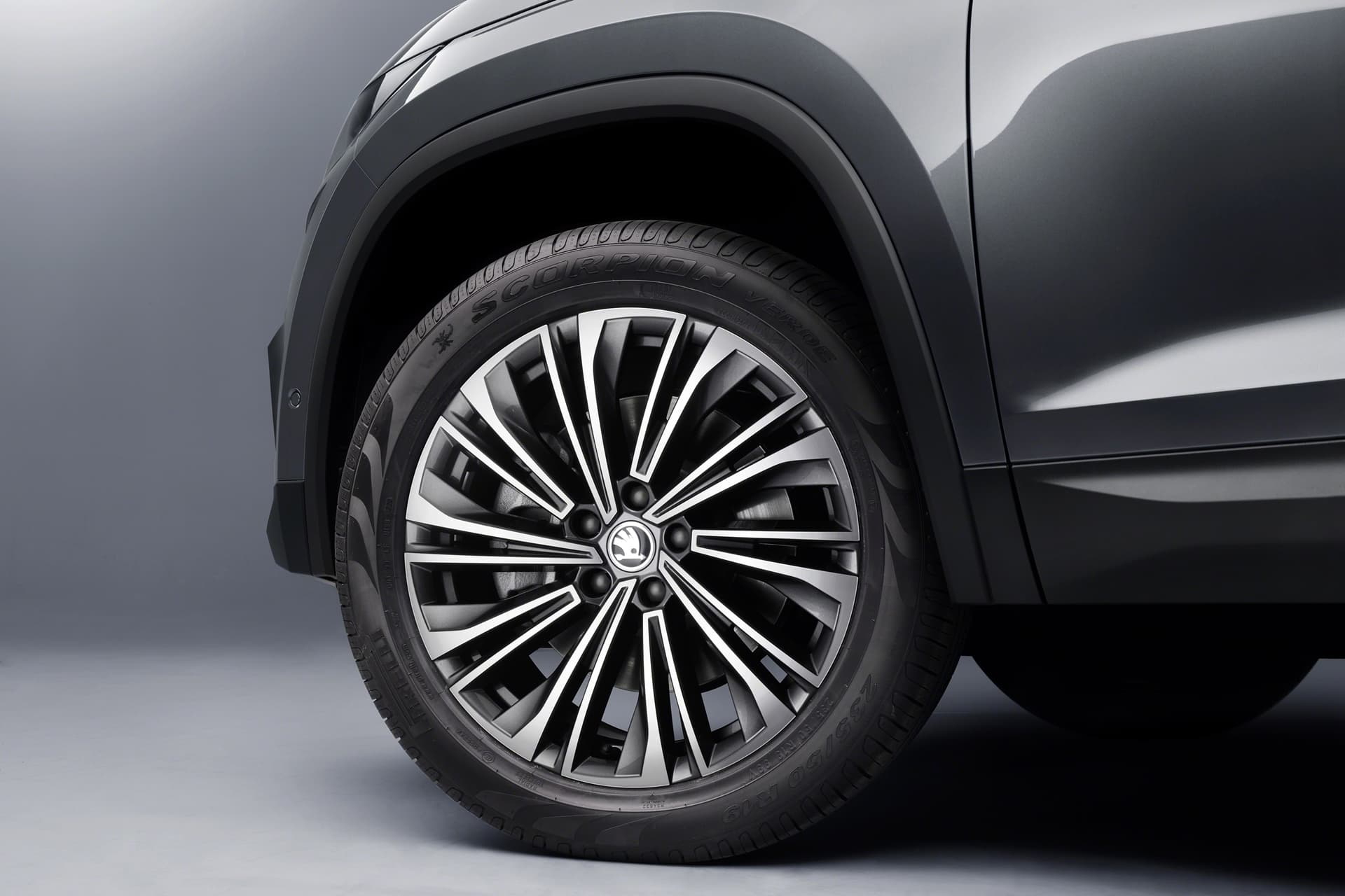 Skoda Kodiaq 2021 0421 Llanta Rueda 048