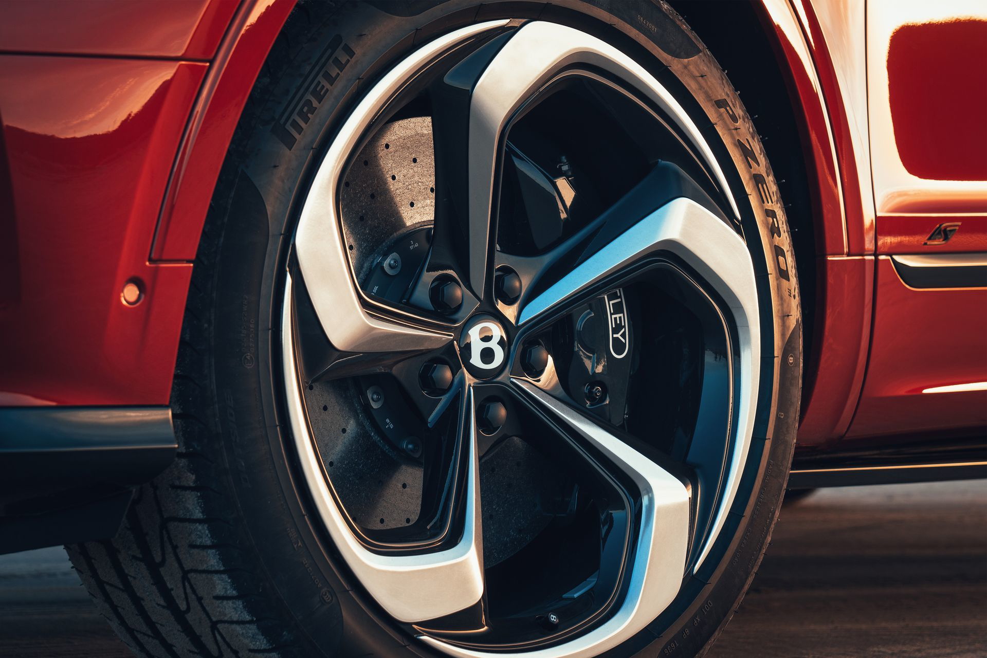 Bentley Bentayga S 2021 14
