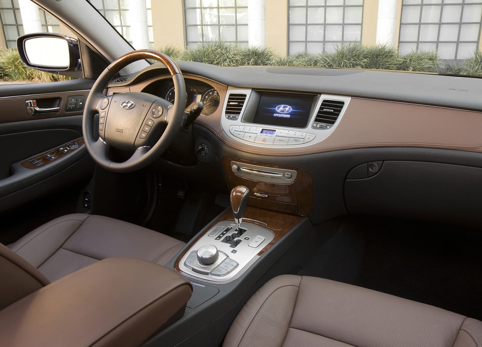 Hyundai Genesis Primera Generacion 0521 03