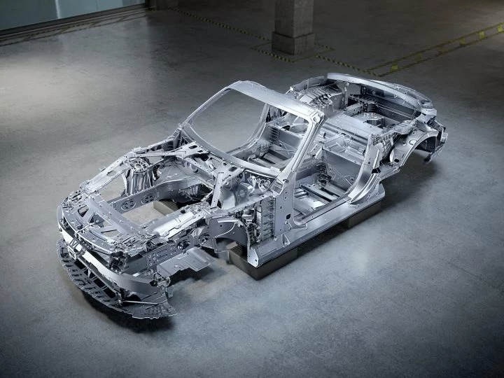 Komplett Neuer Rohbau Für Kommenden Mercedes Amg Sl Completely New Bodyshell For Upcoming Mercedes Amg Sl