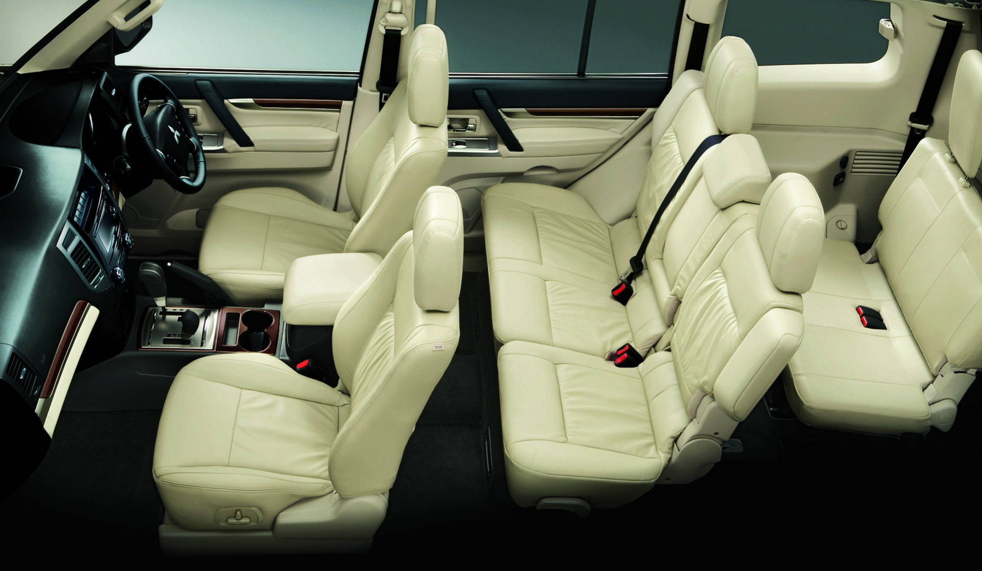 Mitsubishi Montero Final Edition 6