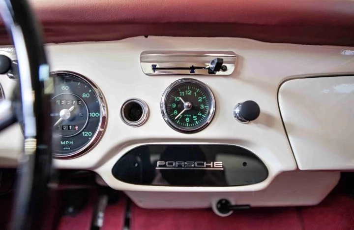 Porsche 356b Interior