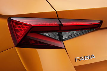 Skoda Fabia 2021 Naranja Piloto 3