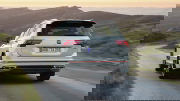 Volkswagen Tiguan Allspace 2021 Trasera 05121 008