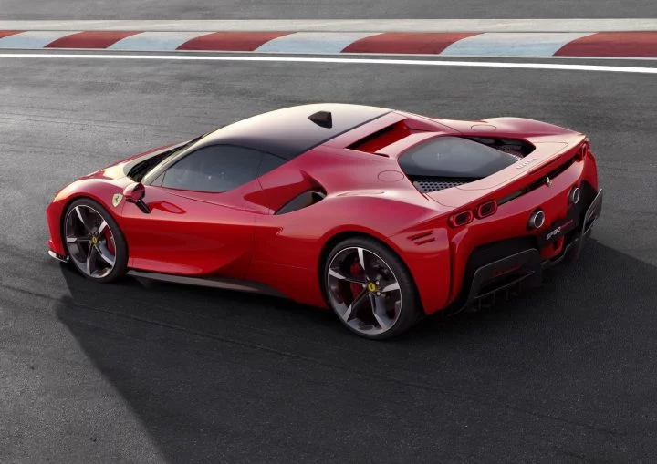 Color Coche Ferrari Sf90 Stradale