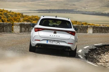 Cupra Leon Tsi 300 0621 019