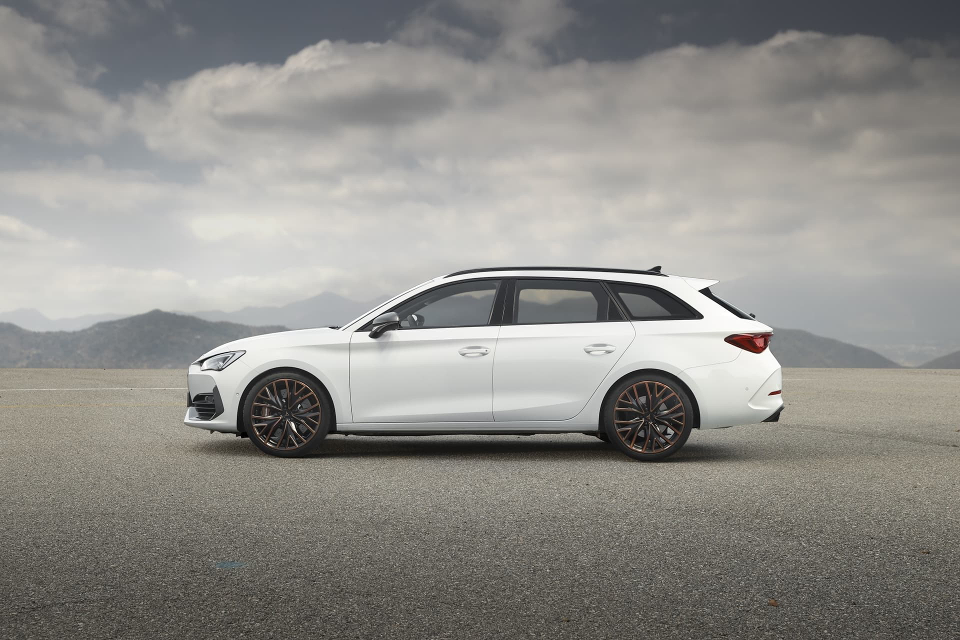 Cupra Leon Tsi 300 0621 021