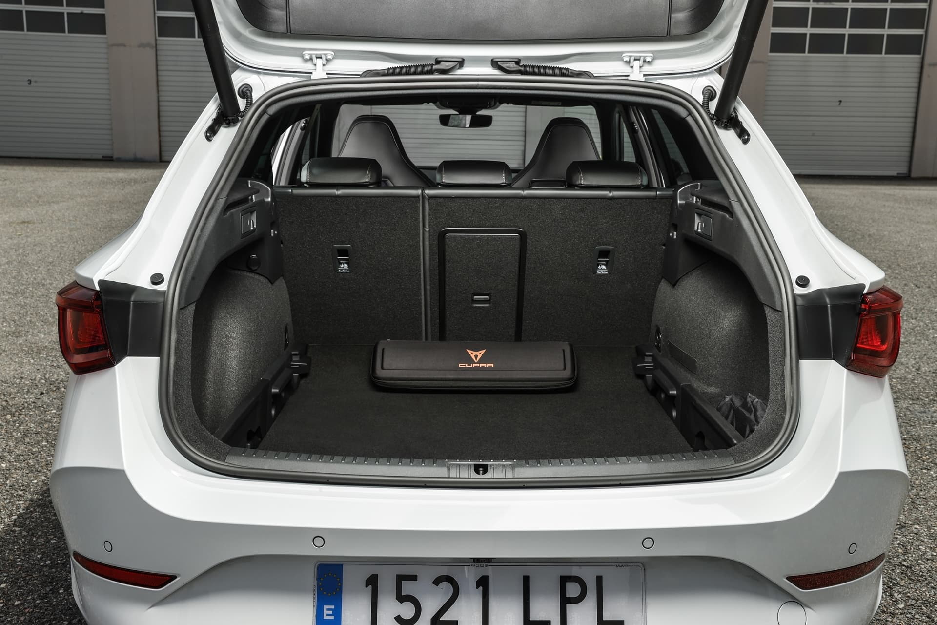Cupra Leon Tsi 300 0621 044