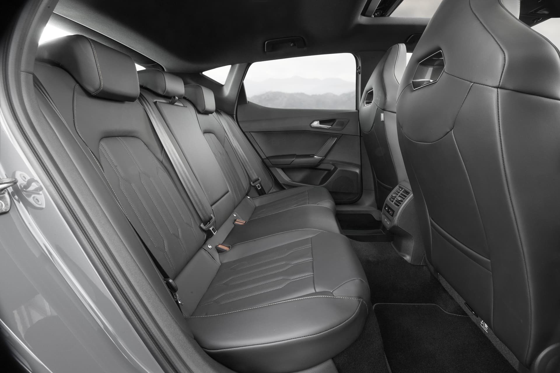 Cupra Leon Tsi 300 0621 083