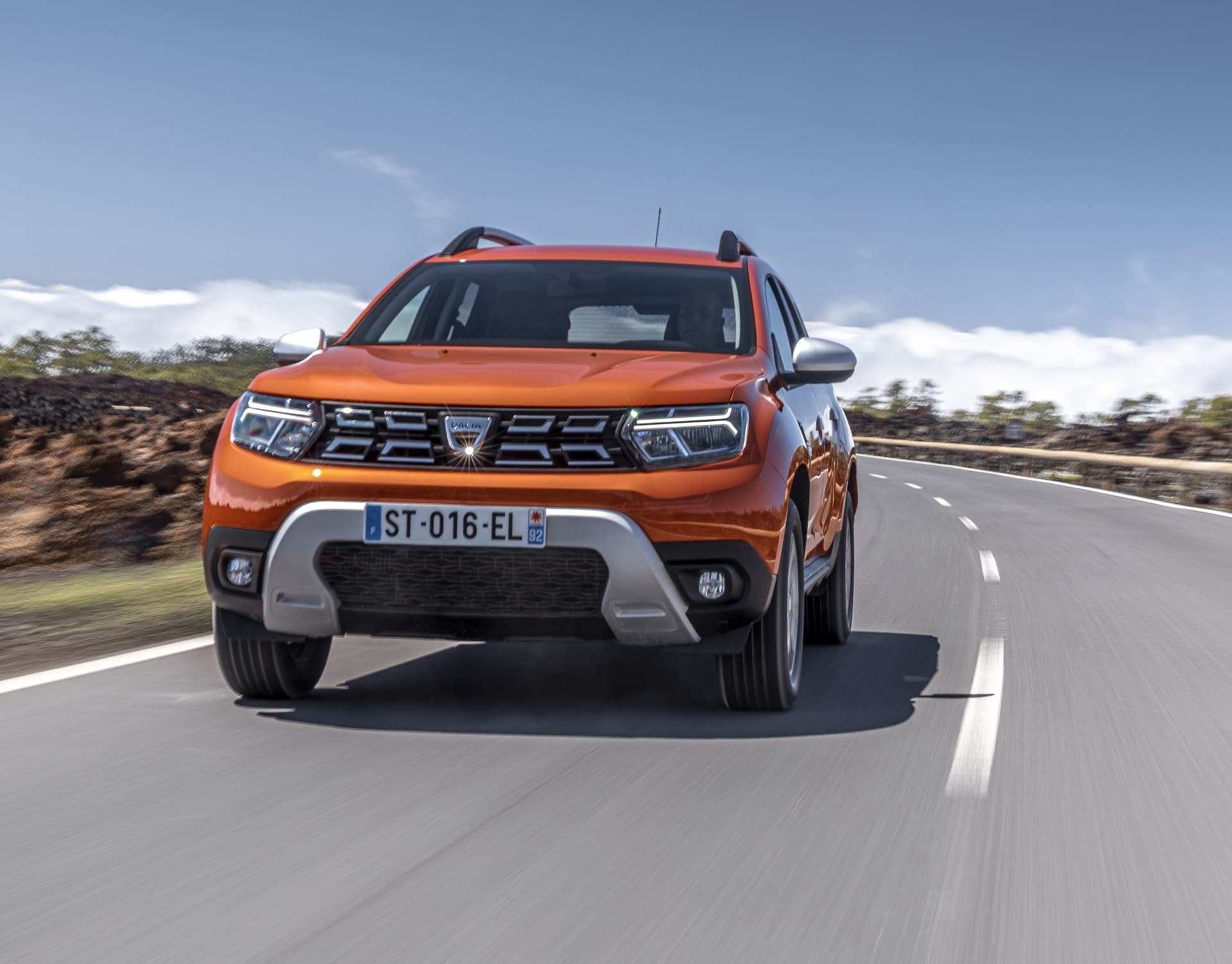 Dacia Duster 2021 Naranja 0621 011