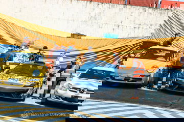 Filipinas Destruye 21 Coches Lujo 05