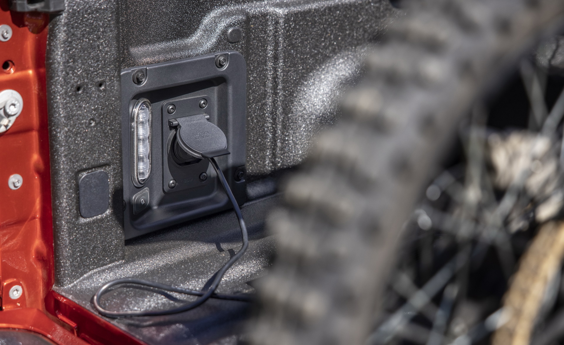 Ford Maverick 2022 8 Caja Carga