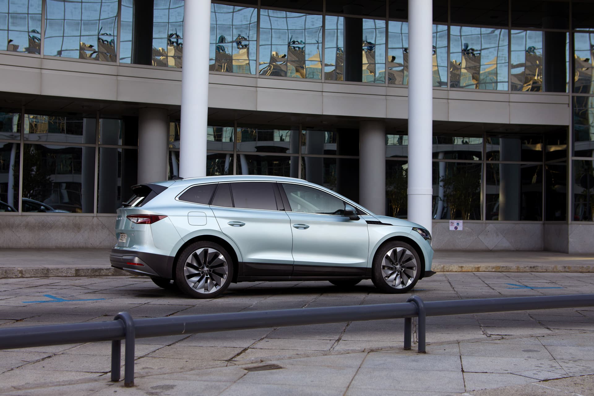 Oferta Skoda Enyaq Iv Junio 2021 03 Exterior