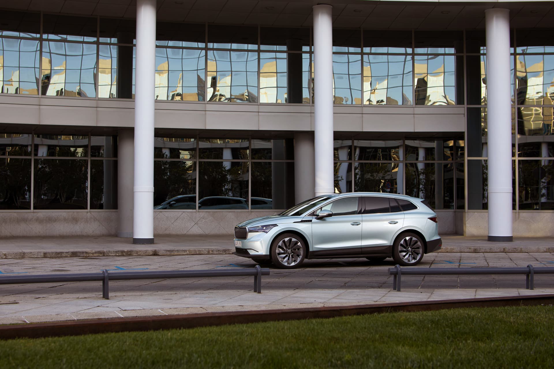 Oferta Skoda Enyaq Iv Junio 2021 04 Exterior